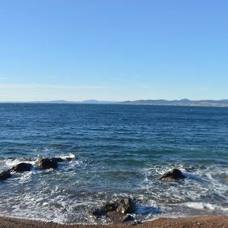 Apartman Mezzanine 4 Pers, Proche Plage, St Raphael - Fr-1-226a-163 *